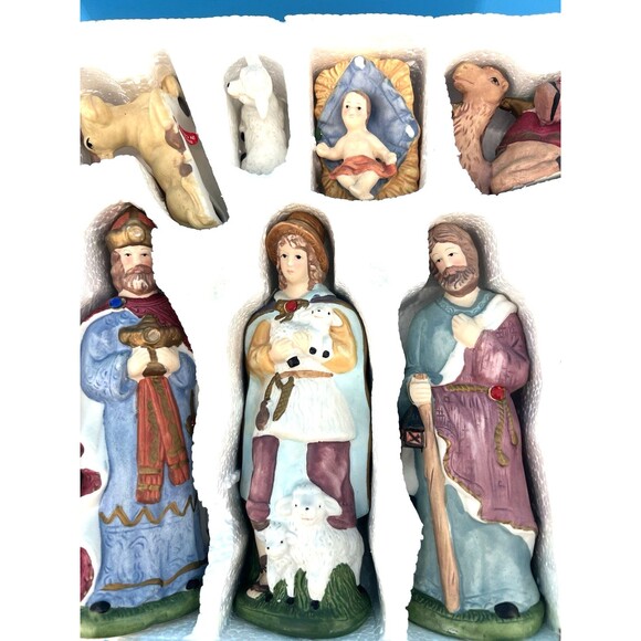VTG International Bazaar Porcelain Nativity 10-Figures  Wood Stable 44156978 - Picture 9 of 11